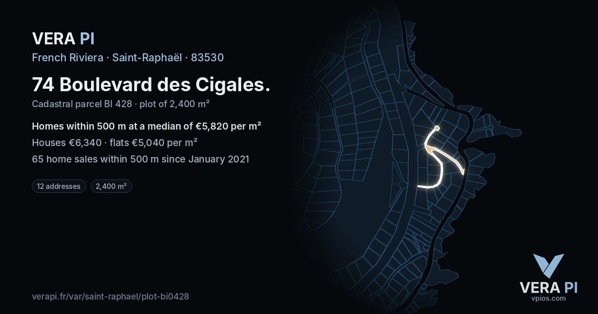 74 Boulevard des Cigales, Saint-Raphaël at night – the plot lit, the parcels around coloured by the prices near them