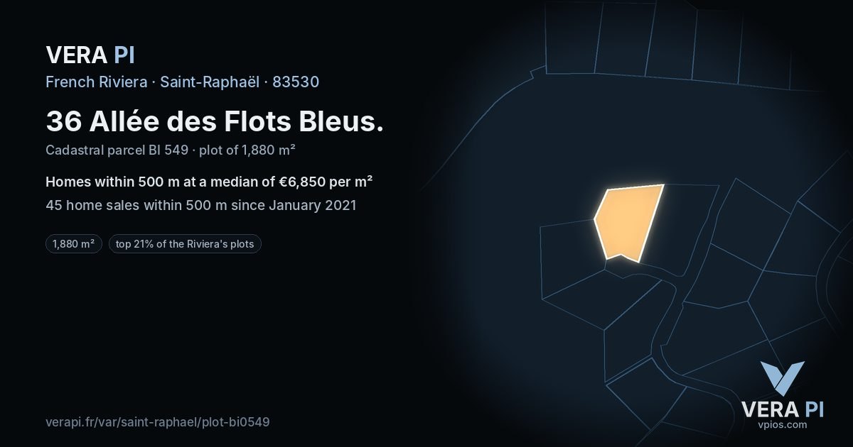 36 Allée des Flots Bleus, Saint-Raphaël at night – the plot lit, the parcels around coloured by the prices near them