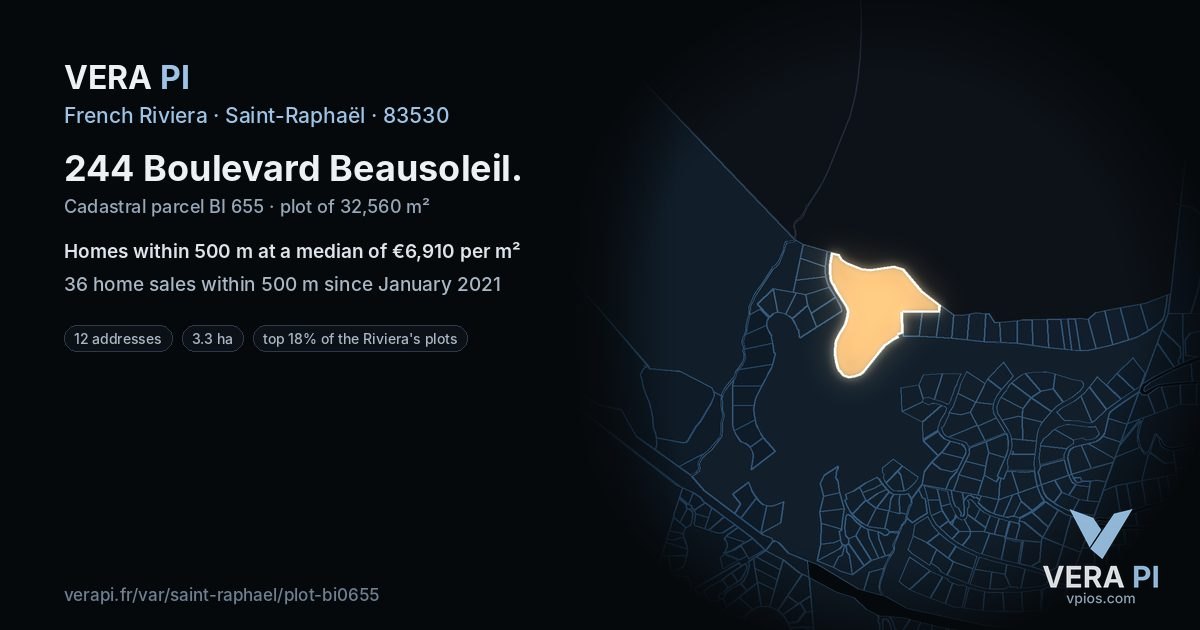 244 Boulevard Beausoleil, Saint-Raphaël at night – the plot lit, the parcels around coloured by the prices near them