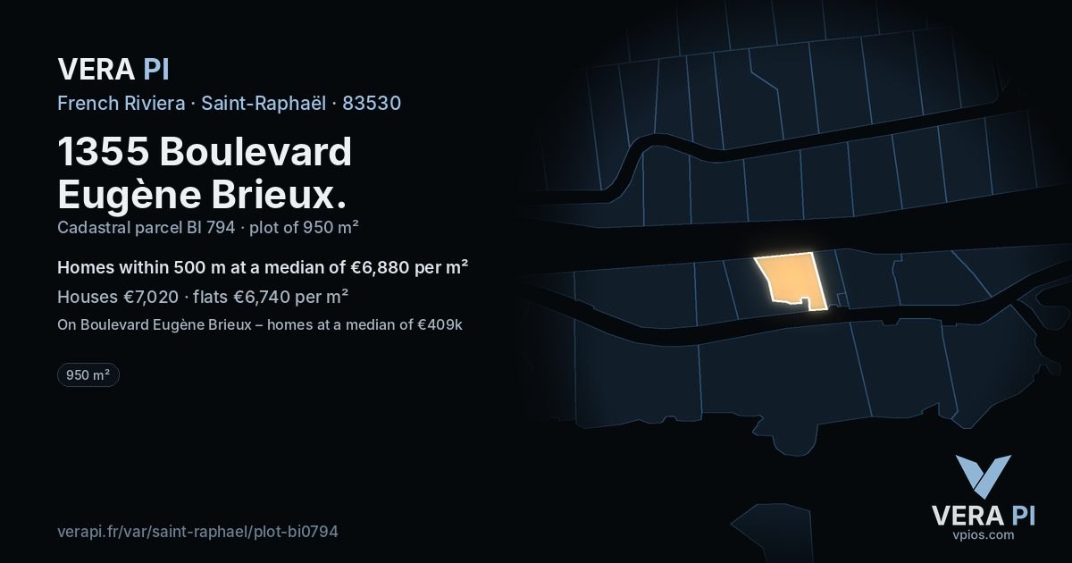 1355 Boulevard Eugène Brieux, Saint-Raphaël at night – the plot lit, the parcels around coloured by the prices near them