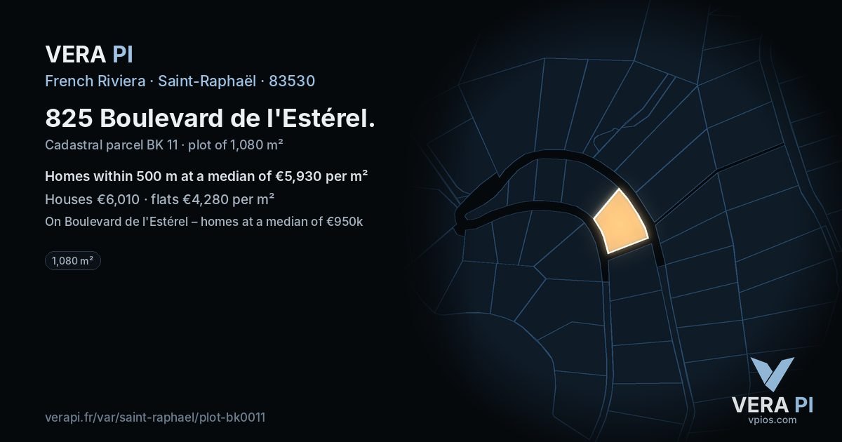 825 Boulevard de l'Estérel, Saint-Raphaël at night – the plot lit, the parcels around coloured by the prices near them