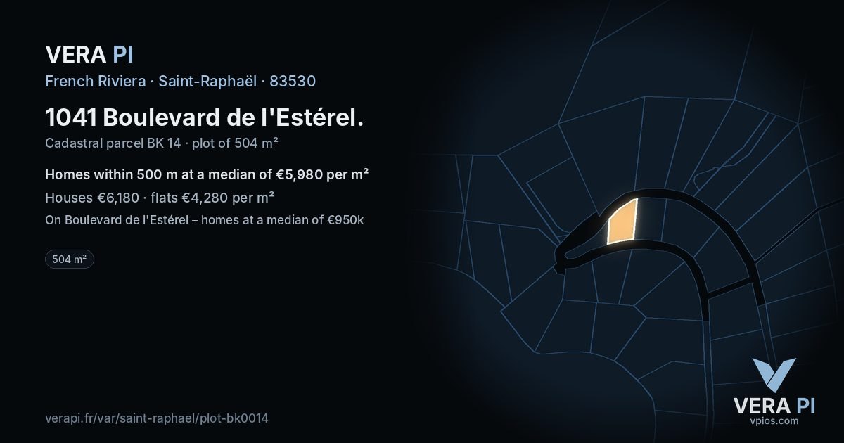 1041 Boulevard de l'Estérel, Saint-Raphaël at night – the plot lit, the parcels around coloured by the prices near them