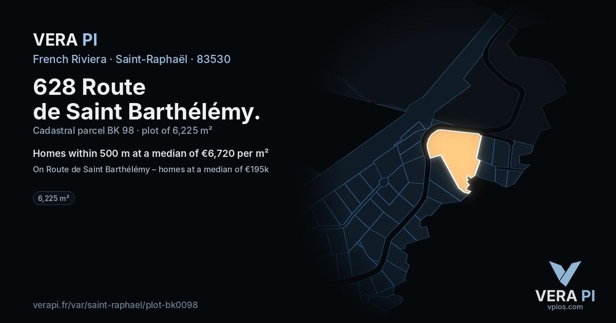 628 Route de Saint Barthélémy, Saint-Raphaël at night – the plot lit, the parcels around coloured by the prices near them
