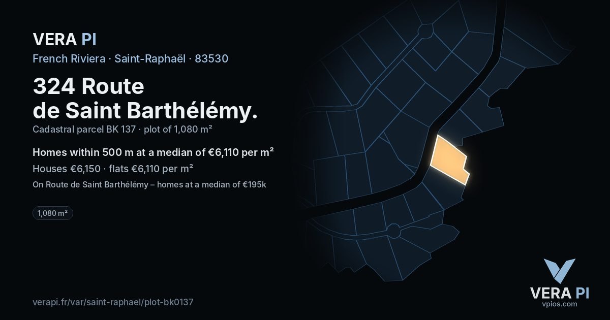 324 Route de Saint Barthélémy, Saint-Raphaël at night – the plot lit, the parcels around coloured by the prices near them
