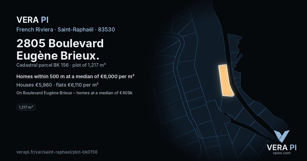 2805 Boulevard Eugène Brieux, Saint-Raphaël at night – the plot lit, the parcels around coloured by the prices near them