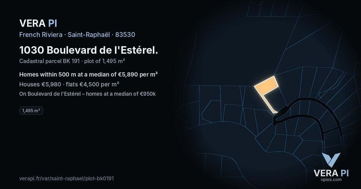 1030 Boulevard de l'Estérel, Saint-Raphaël at night – the plot lit, the parcels around coloured by the prices near them