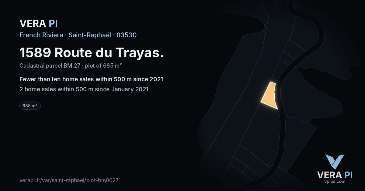1589 Route du Trayas, Saint-Raphaël at night – the plot lit, the parcels around coloured by the prices near them