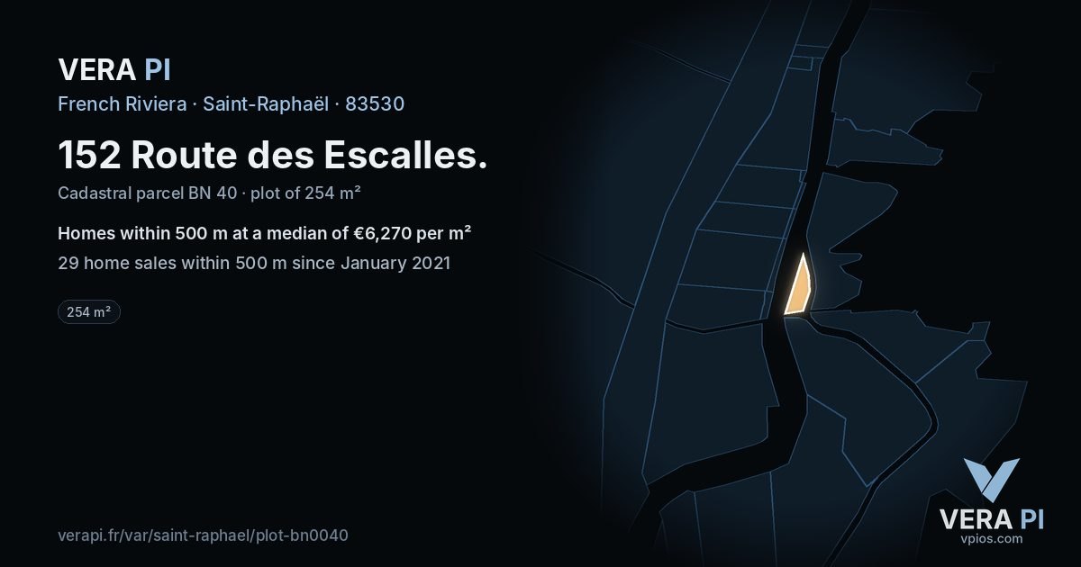 152 Route des Escalles, Saint-Raphaël at night – the plot lit, the parcels around coloured by the prices near them