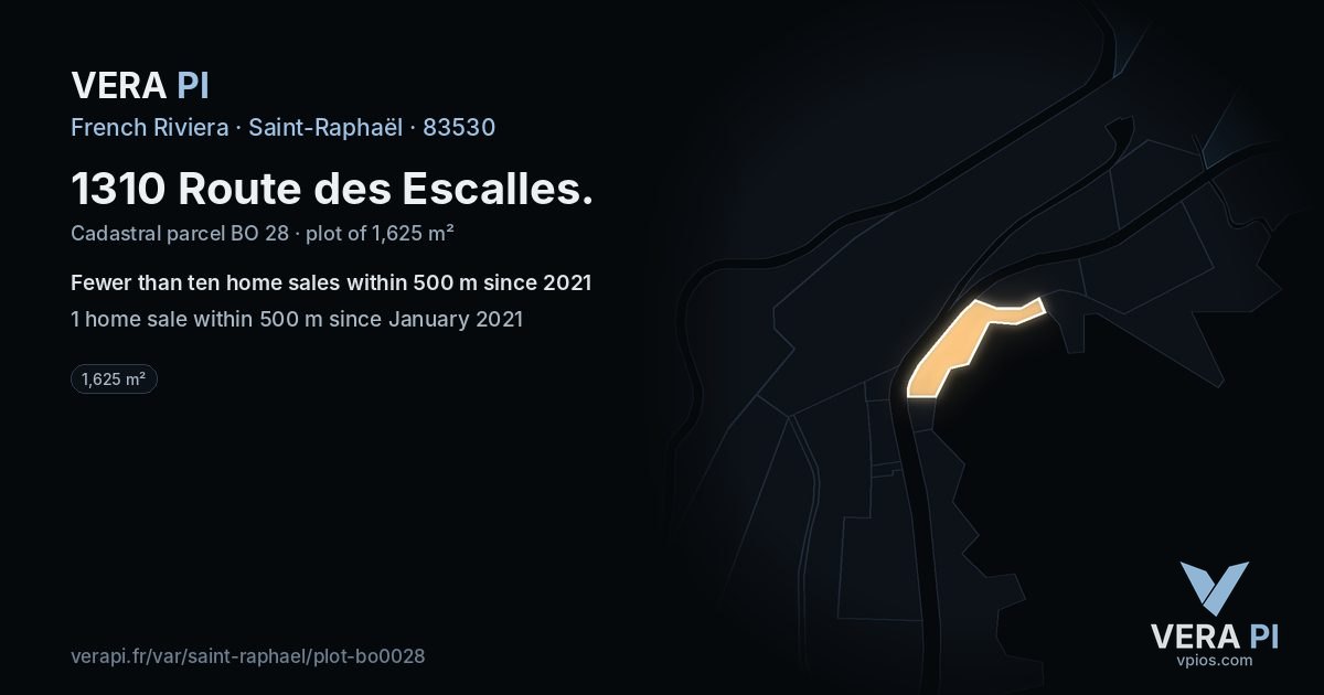 1310 Route des Escalles, Saint-Raphaël at night – the plot lit, the parcels around coloured by the prices near them