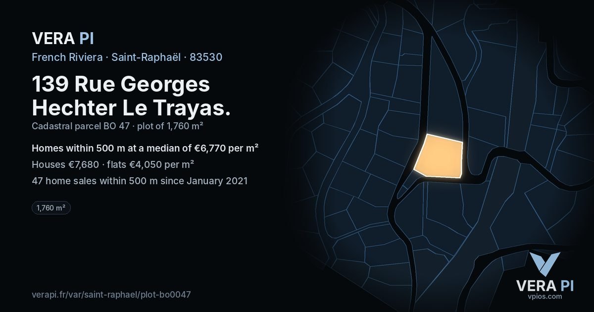 139 Rue Georges Hechter Le Trayas, Saint-Raphaël at night – the plot lit, the parcels around coloured by the prices near them