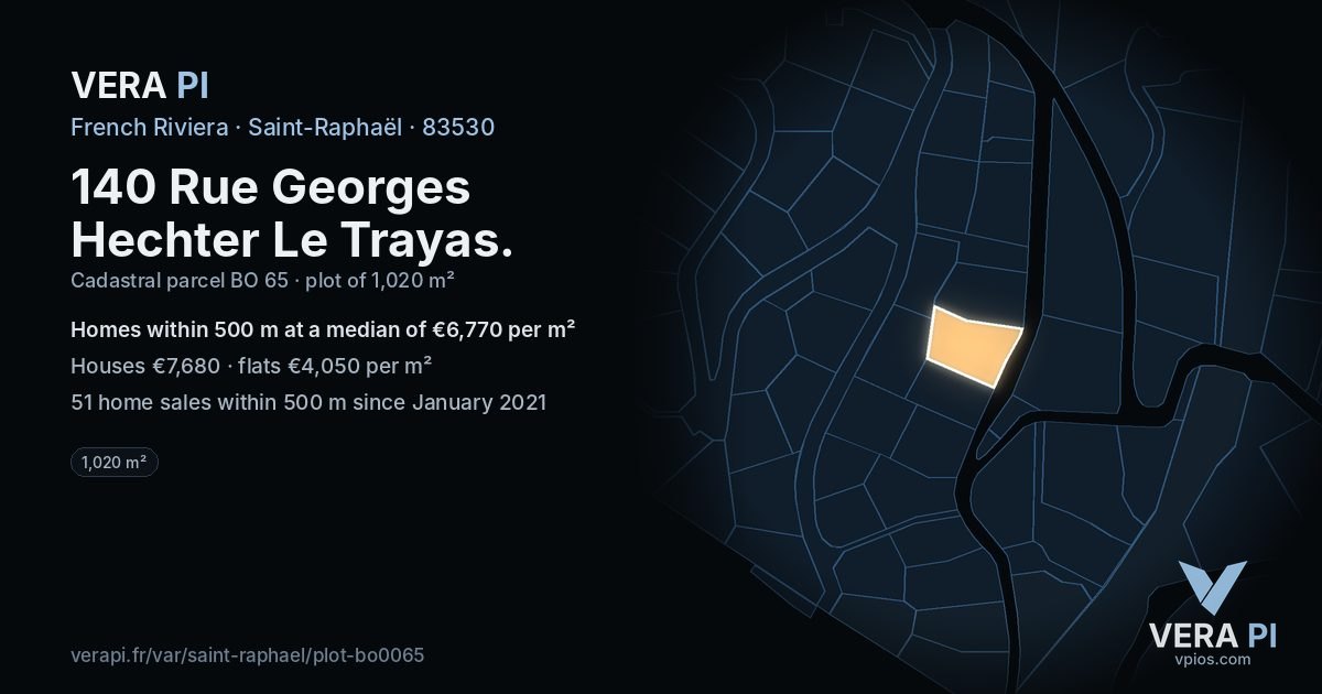 140 Rue Georges Hechter Le Trayas, Saint-Raphaël at night – the plot lit, the parcels around coloured by the prices near them