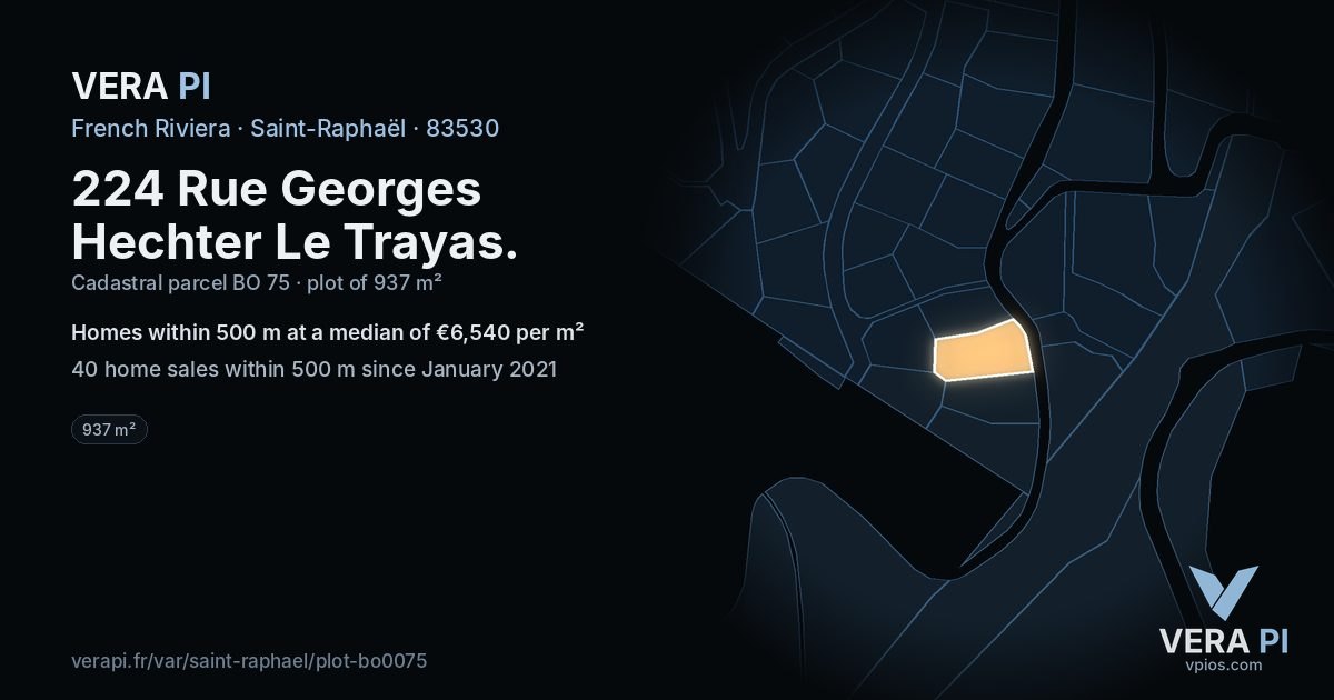 224 Rue Georges Hechter Le Trayas, Saint-Raphaël at night – the plot lit, the parcels around coloured by the prices near them