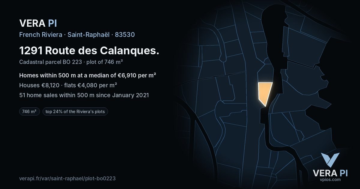 1291 Route des Calanques, Saint-Raphaël at night – the plot lit, the parcels around coloured by the prices near them