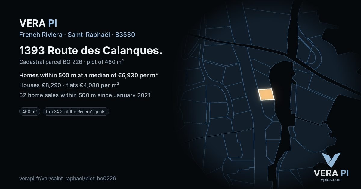 1393 Route des Calanques, Saint-Raphaël at night – the plot lit, the parcels around coloured by the prices near them