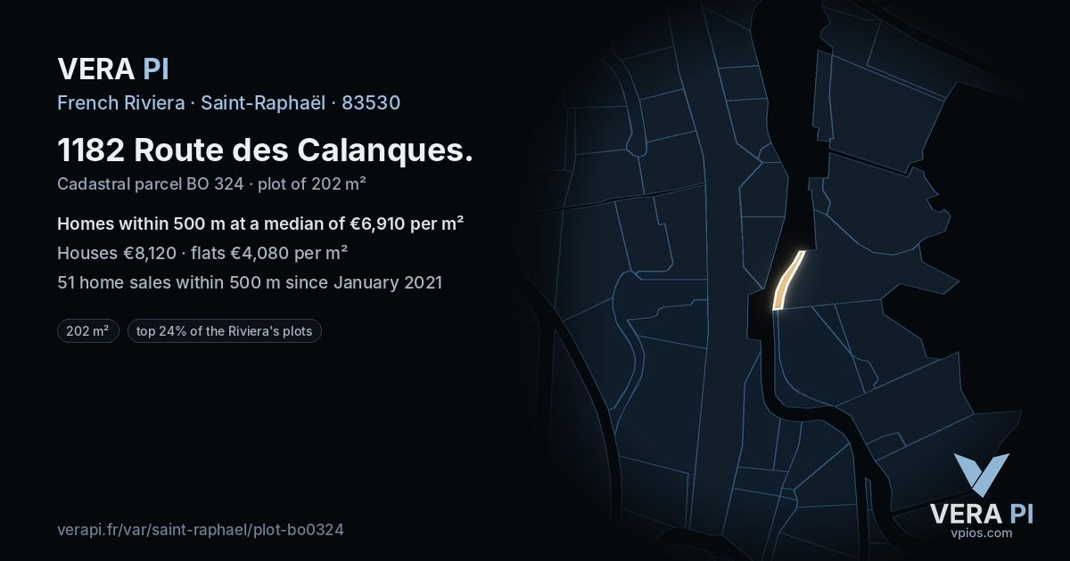 1182 Route des Calanques, Saint-Raphaël at night – the plot lit, the parcels around coloured by the prices near them