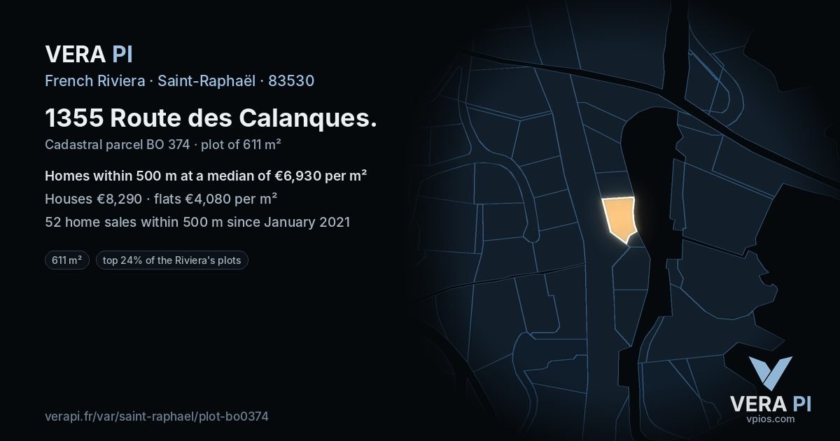 1355 Route des Calanques, Saint-Raphaël at night – the plot lit, the parcels around coloured by the prices near them
