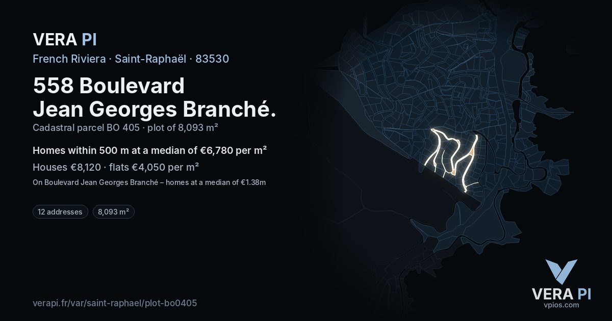 558 Boulevard Jean Georges Branché, Saint-Raphaël at night – the plot lit, the parcels around coloured by the prices near them
