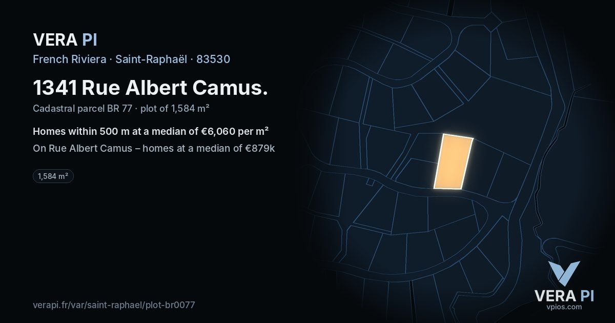 1341 Rue Albert Camus, Saint-Raphaël at night – the plot lit, the parcels around coloured by the prices near them