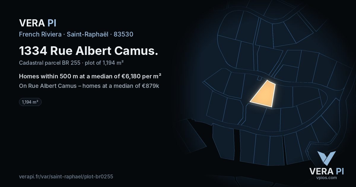 1334 Rue Albert Camus, Saint-Raphaël at night – the plot lit, the parcels around coloured by the prices near them