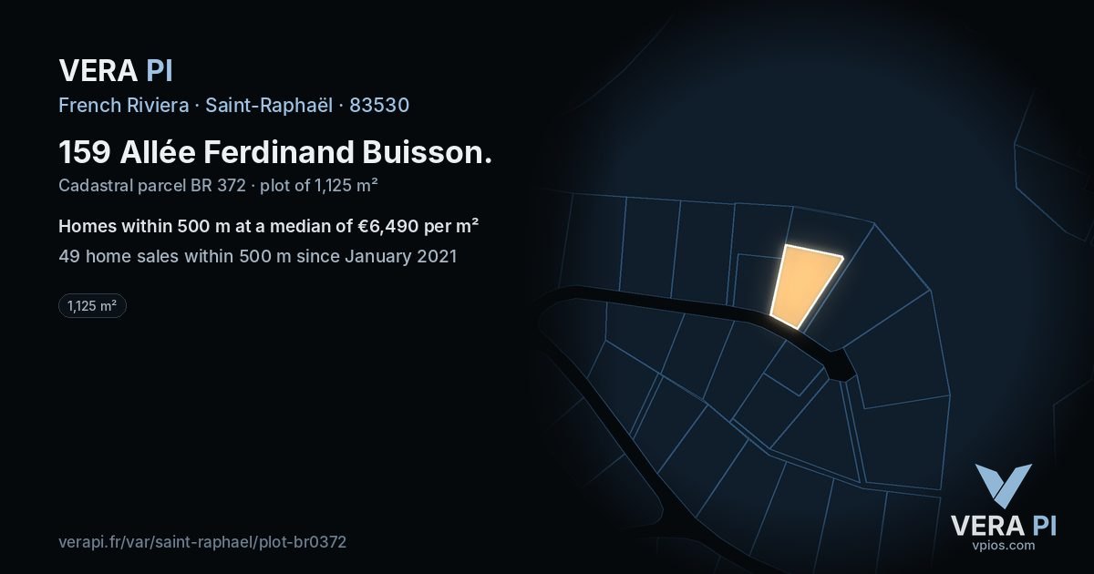 159 Allée Ferdinand Buisson, Saint-Raphaël at night – the plot lit, the parcels around coloured by the prices near them