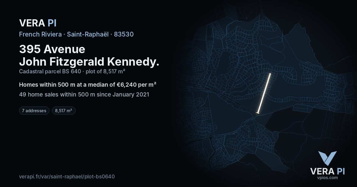 395 Avenue John Fitzgerald Kennedy, Saint-Raphaël at night – the plot lit, the parcels around coloured by the prices near them