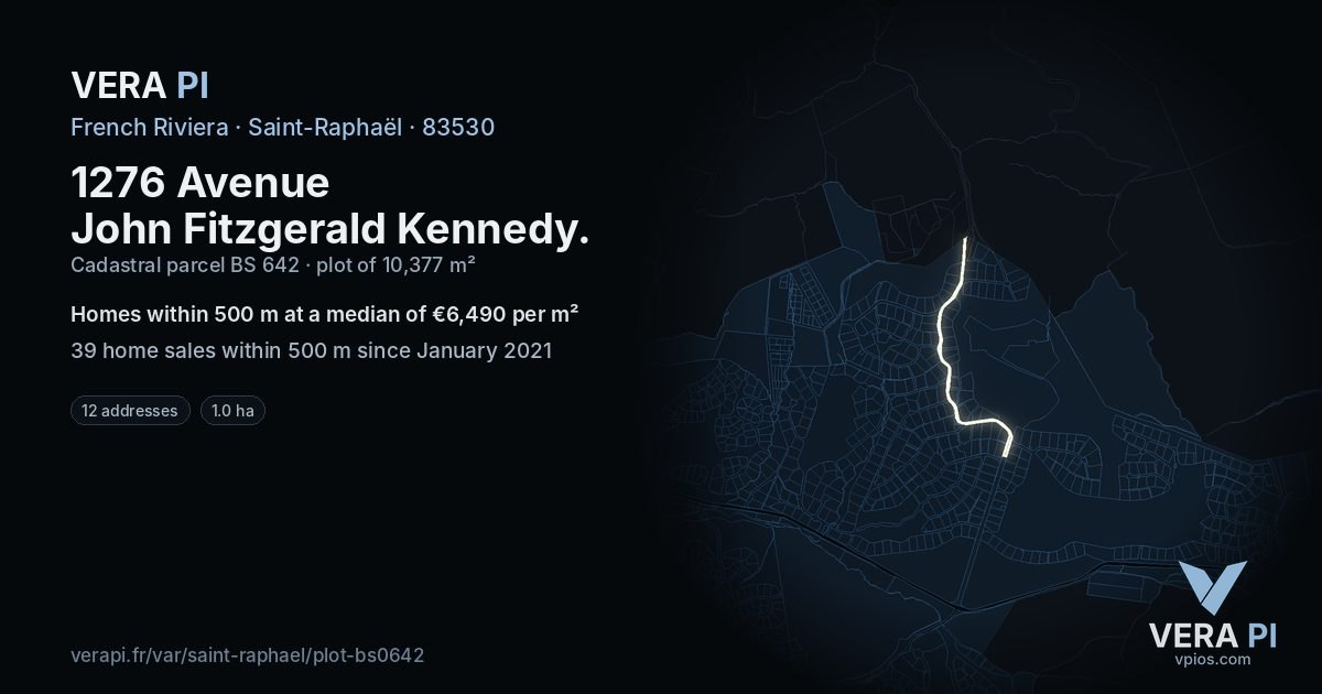 1276 Avenue John Fitzgerald Kennedy, Saint-Raphaël at night – the plot lit, the parcels around coloured by the prices near them