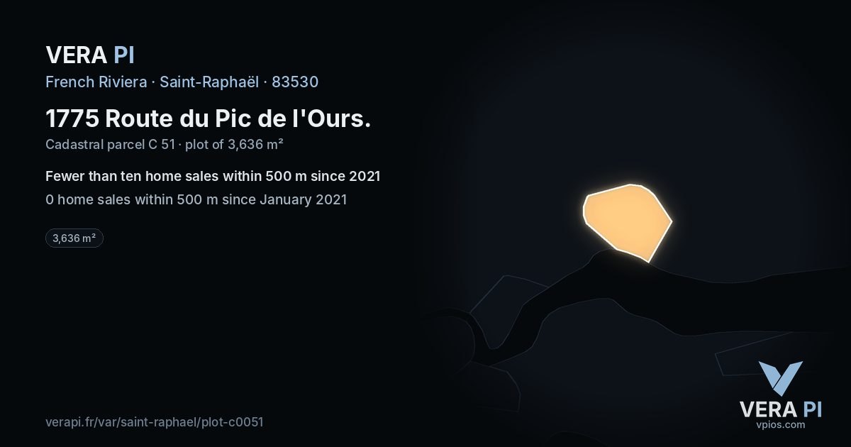 1775 Route du Pic de l'Ours, Saint-Raphaël at night – the plot lit, the parcels around coloured by the prices near them