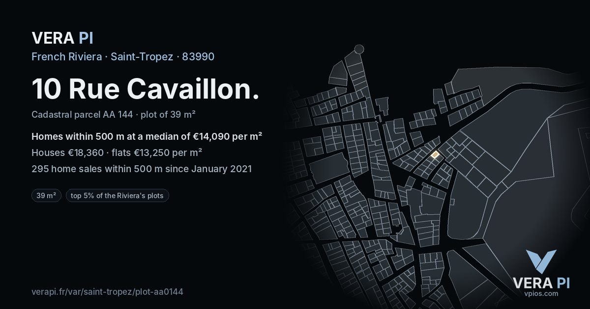 10 Rue Cavaillon, Saint-Tropez at night – the plot lit, the parcels around coloured by the prices near them