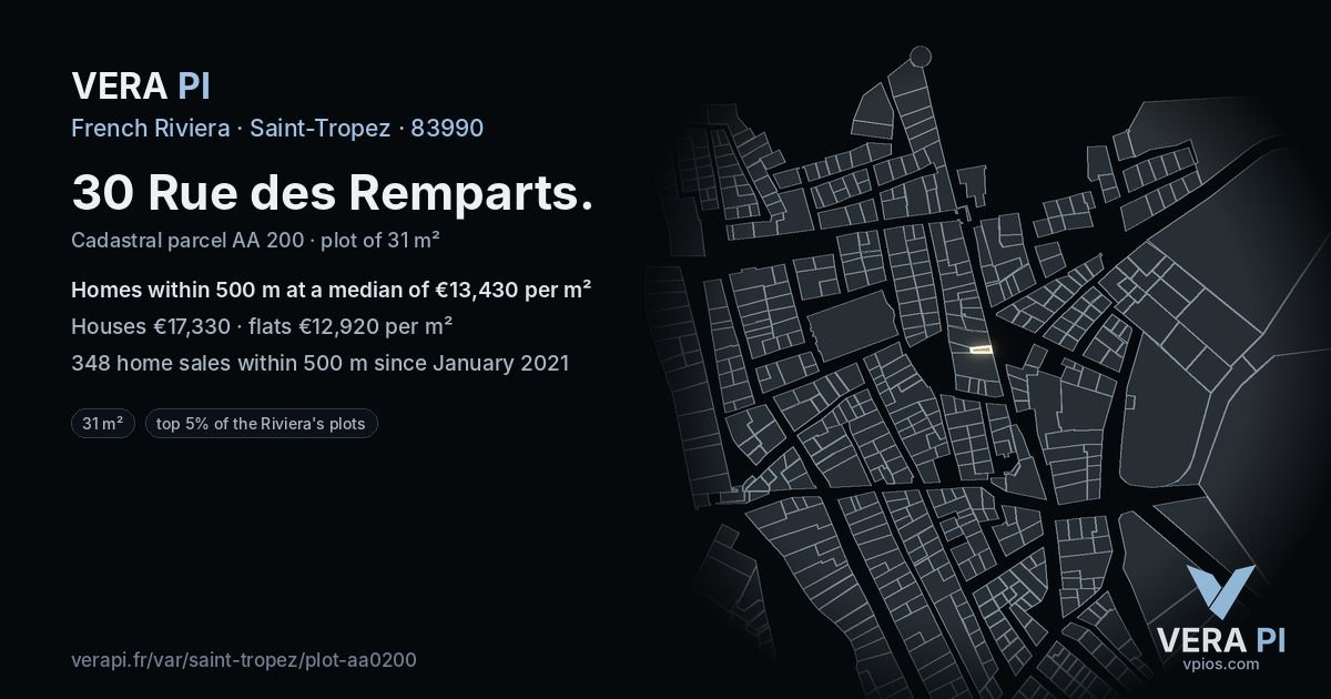 30 Rue des Remparts, Saint-Tropez at night – the plot lit, the parcels around coloured by the prices near them