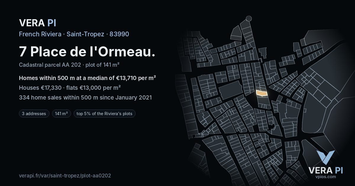 7 Place de l'Ormeau, Saint-Tropez at night – the plot lit, the parcels around coloured by the prices near them
