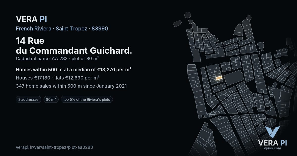 14 Rue du Commandant Guichard, Saint-Tropez at night – the plot lit, the parcels around coloured by the prices near them