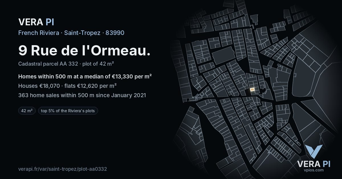 9 Rue de l'Ormeau, Saint-Tropez at night – the plot lit, the parcels around coloured by the prices near them
