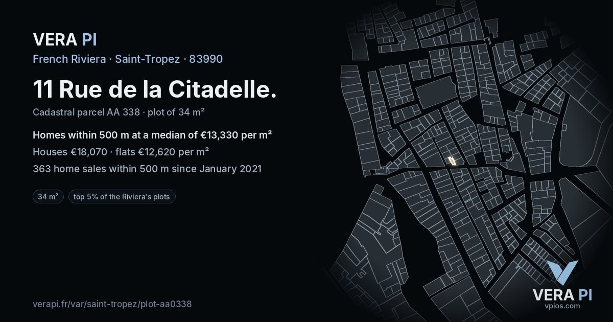 11 Rue de la Citadelle, Saint-Tropez at night – the plot lit, the parcels around coloured by the prices near them