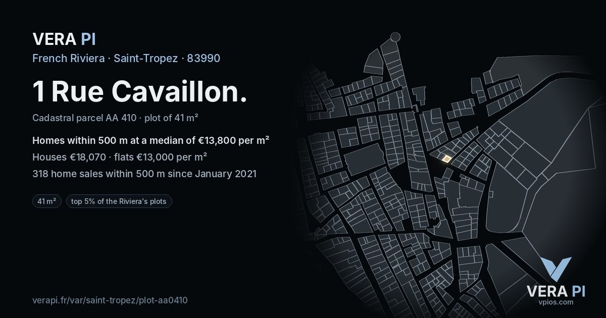 1 Rue Cavaillon, Saint-Tropez at night – the plot lit, the parcels around coloured by the prices near them