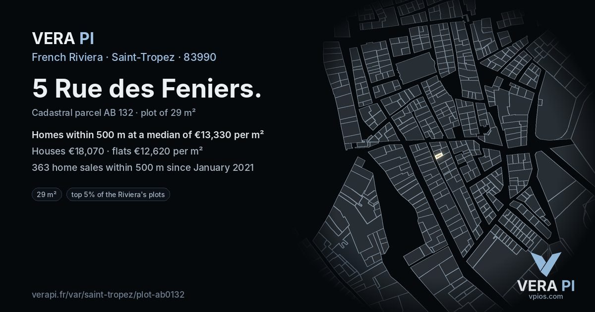 5 Rue des Feniers, Saint-Tropez at night – the plot lit, the parcels around coloured by the prices near them
