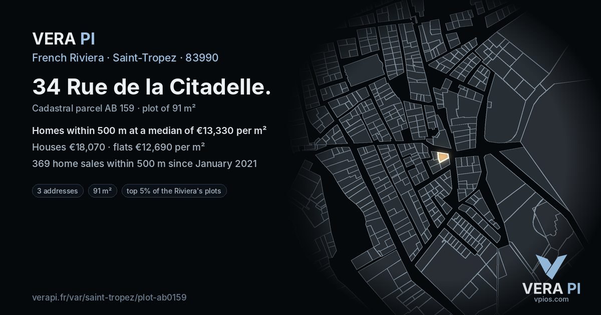 34 Rue de la Citadelle, Saint-Tropez at night – the plot lit, the parcels around coloured by the prices near them