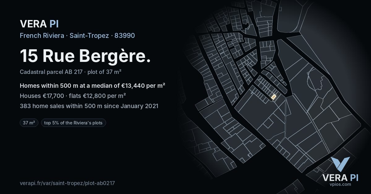 15 Rue Bergère, Saint-Tropez at night – the plot lit, the parcels around coloured by the prices near them