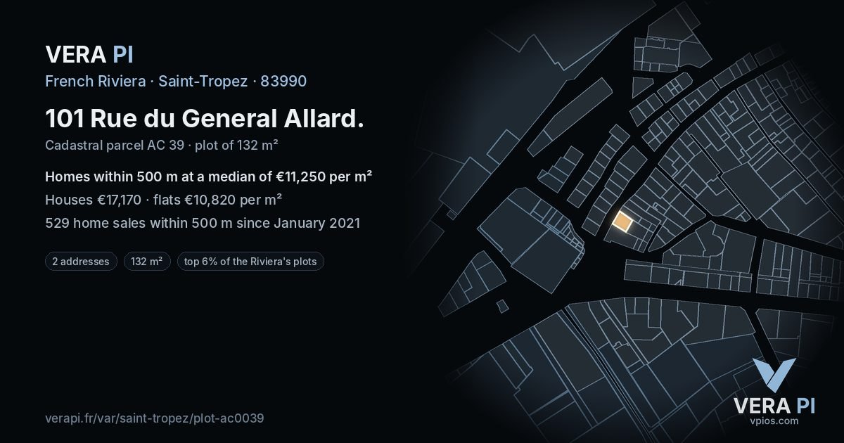 101 Rue du General Allard, Saint-Tropez at night – the plot lit, the parcels around coloured by the prices near them