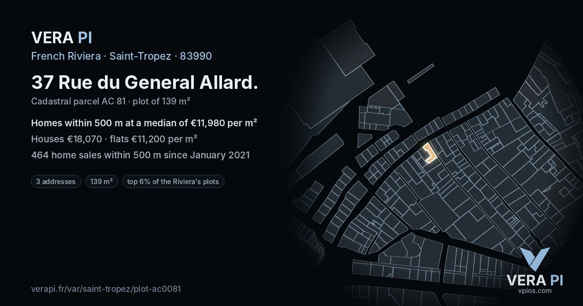 37 Rue du General Allard, Saint-Tropez at night – the plot lit, the parcels around coloured by the prices near them