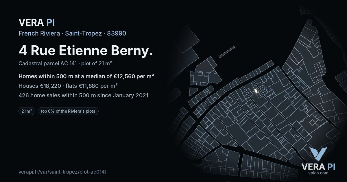 4 Rue Etienne Berny, Saint-Tropez at night – the plot lit, the parcels around coloured by the prices near them
