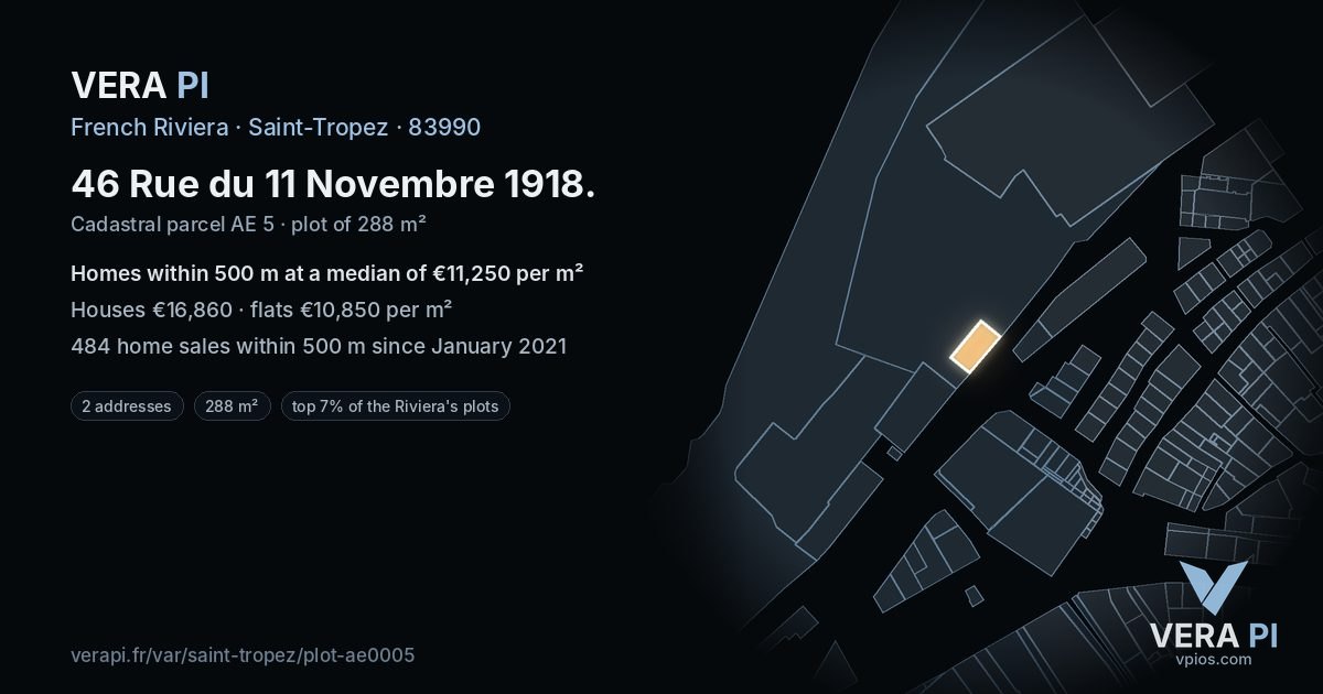 46 Rue du 11 Novembre 1918, Saint-Tropez at night – the plot lit, the parcels around coloured by the prices near them