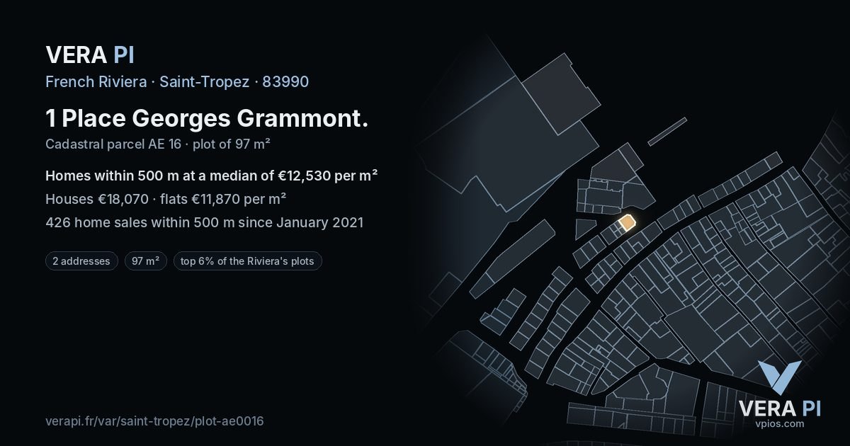 1 Place Georges Grammont, Saint-Tropez at night – the plot lit, the parcels around coloured by the prices near them