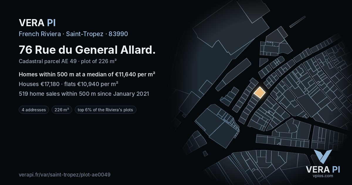 76 Rue du General Allard, Saint-Tropez at night – the plot lit, the parcels around coloured by the prices near them