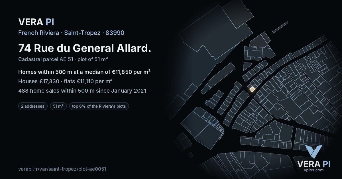 74 Rue du General Allard, Saint-Tropez at night – the plot lit, the parcels around coloured by the prices near them