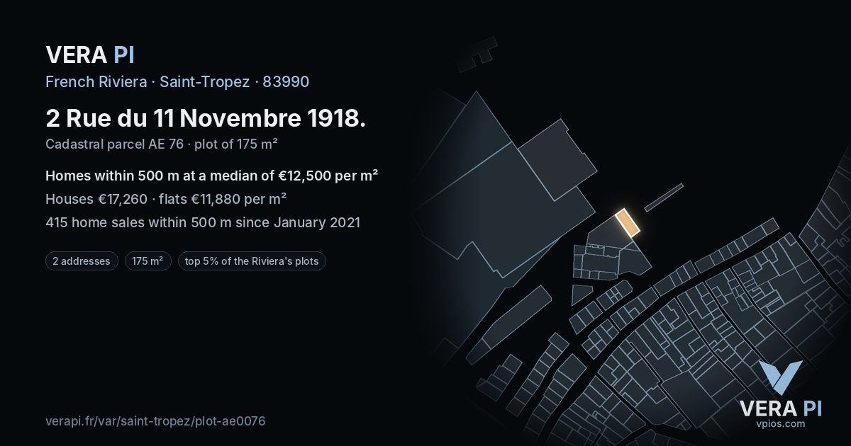2 Rue du 11 Novembre 1918, Saint-Tropez at night – the plot lit, the parcels around coloured by the prices near them