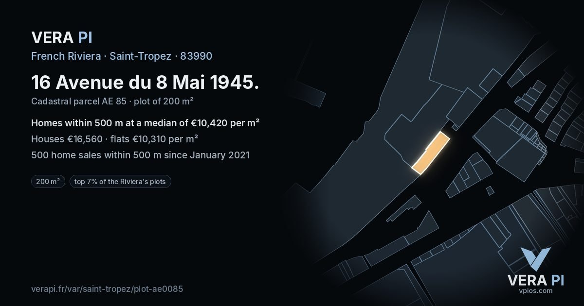 16 Avenue du 8 Mai 1945, Saint-Tropez at night – the plot lit, the parcels around coloured by the prices near them