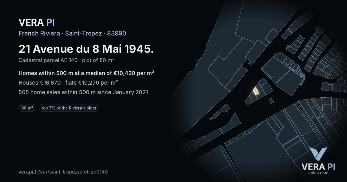 21 Avenue du 8 Mai 1945, Saint-Tropez at night – the plot lit, the parcels around coloured by the prices near them