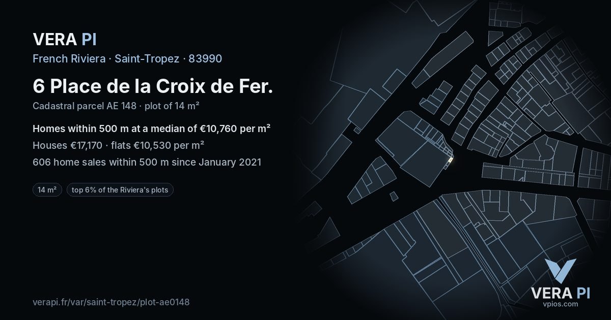 6 Place de la Croix de Fer, Saint-Tropez at night – the plot lit, the parcels around coloured by the prices near them