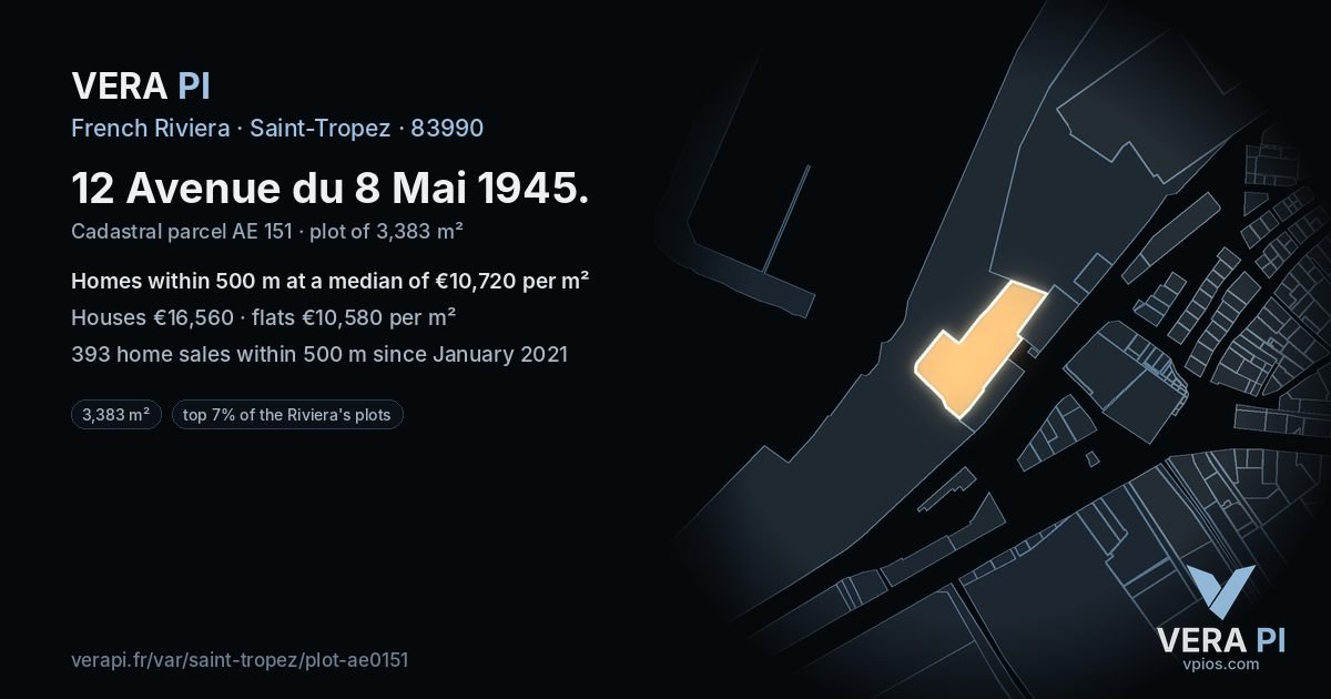12 Avenue du 8 Mai 1945, Saint-Tropez at night – the plot lit, the parcels around coloured by the prices near them