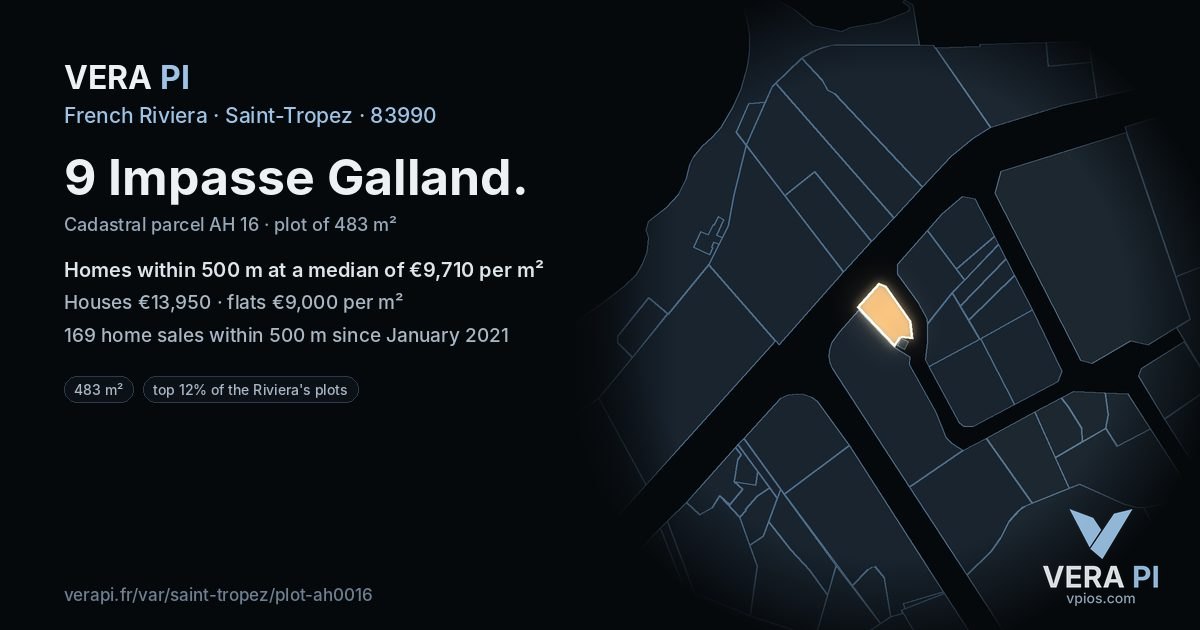 9 Impasse Galland, Saint-Tropez at night – the plot lit, the parcels around coloured by the prices near them